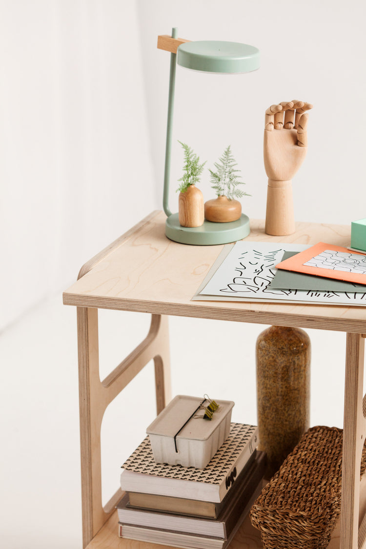 Desk 49 W180 with 3 shelves