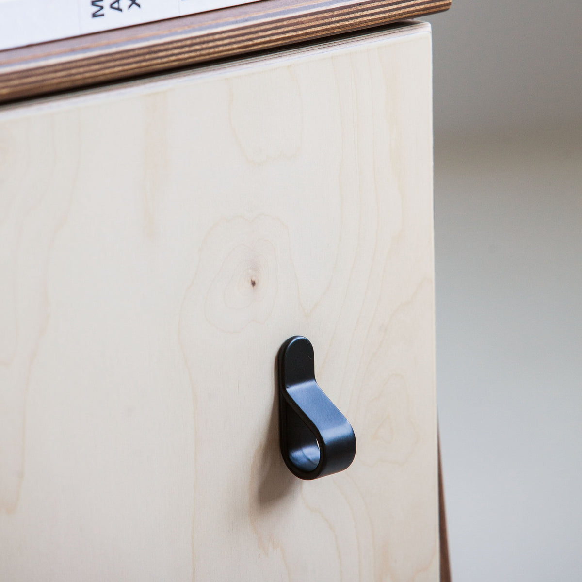 Belt knob black