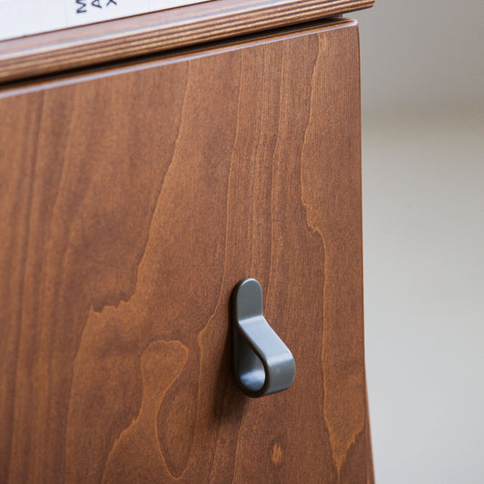 Belt knob grey