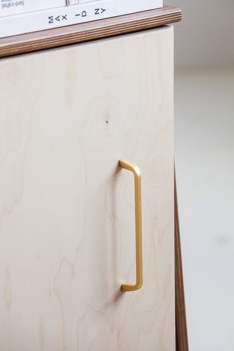 Este brushed gold