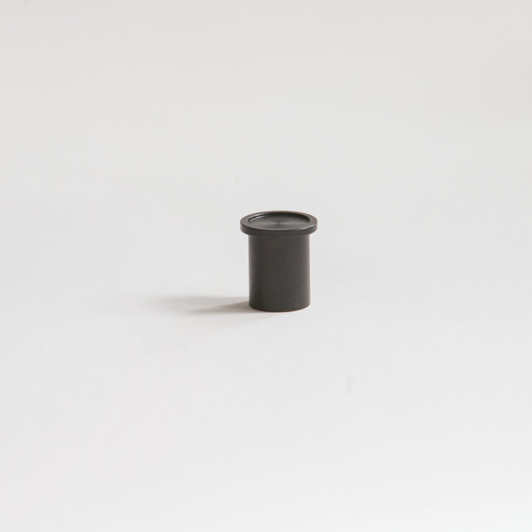 Round black