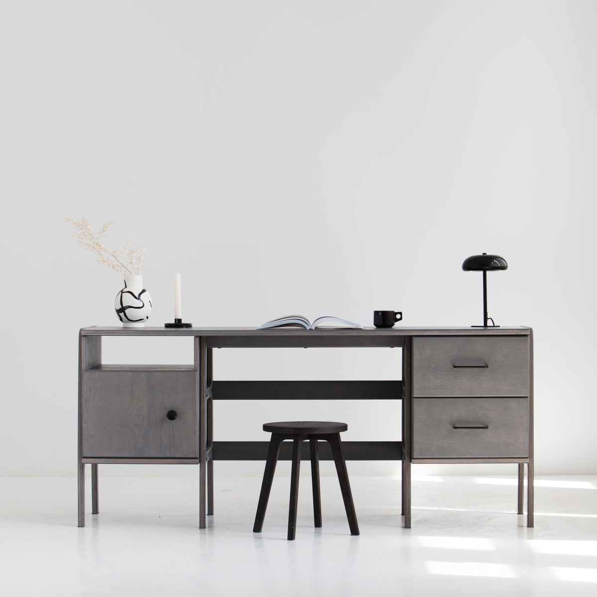Desk 49 W180 with drawers and cabinet open