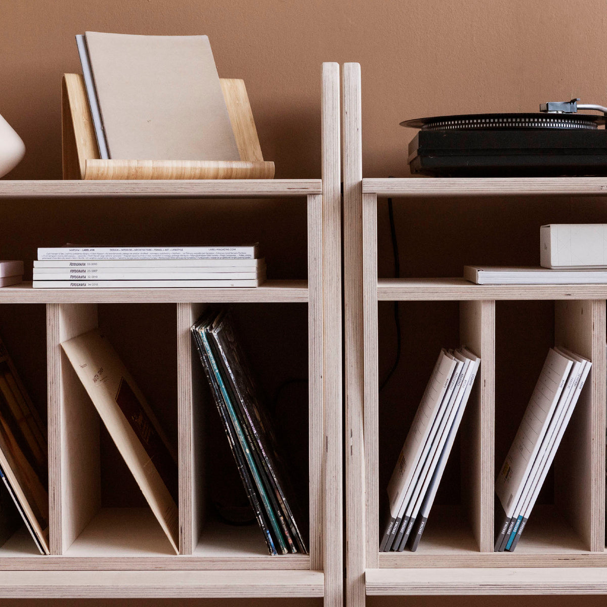 Bookcase Midi with vinyl