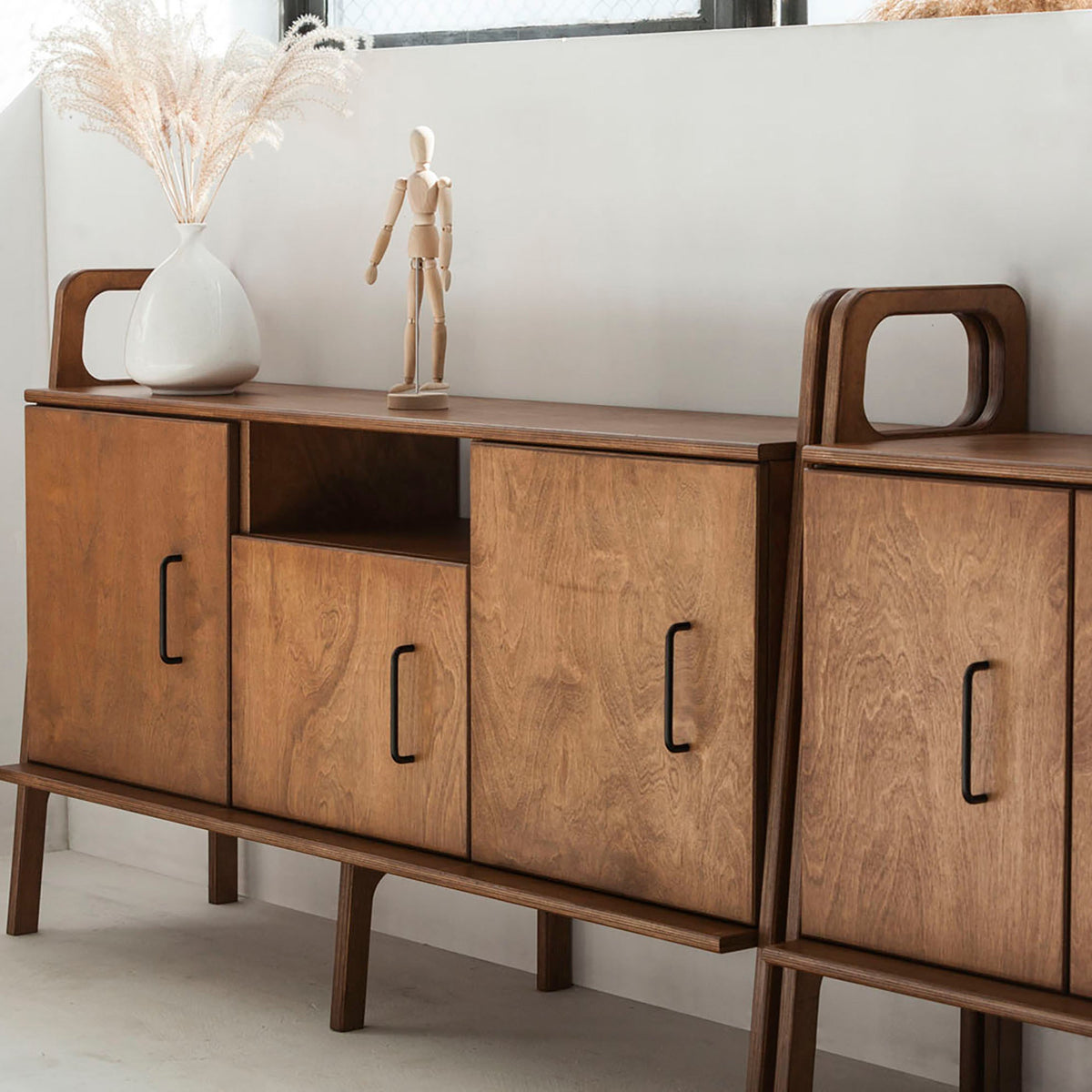 mid-century-modern-design-scandinavian-minimalist-sideboard