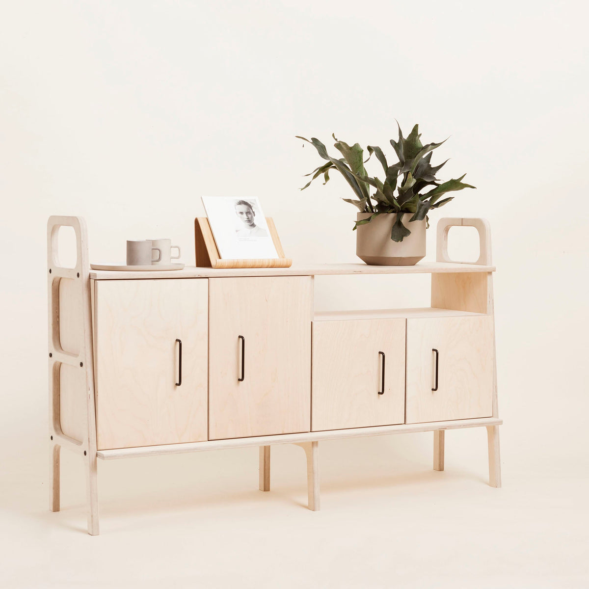 sideboard-mid-century-modern-in-light-wooden-handmade-design