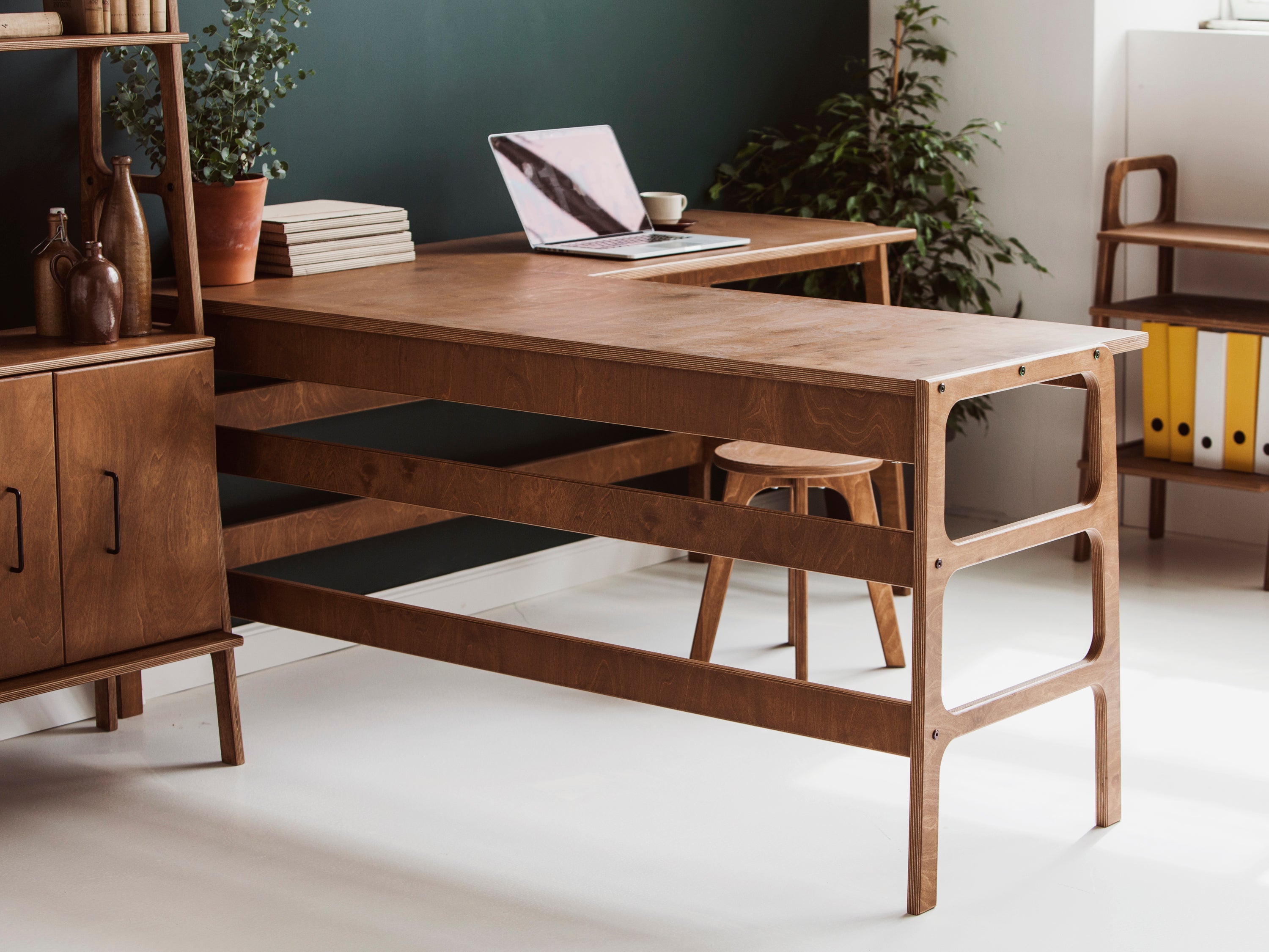 Mid-Century Modern L-Shaped Desk - Premium Wood Craftsmanship